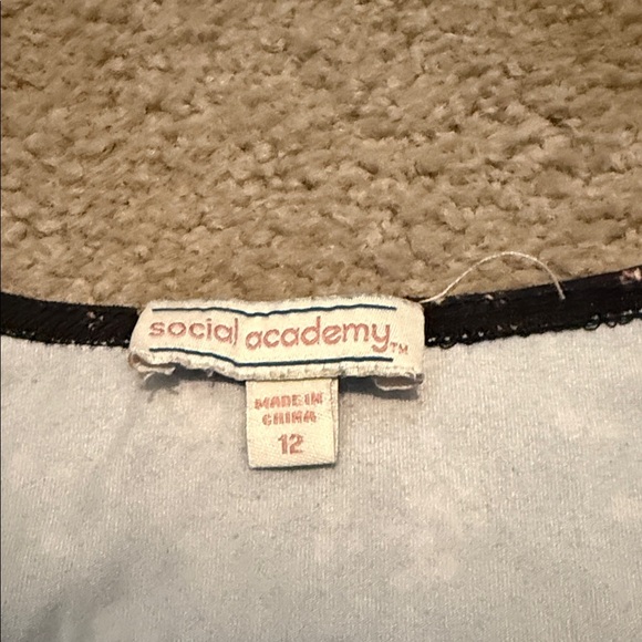 Charming Black Floral Kids Dress from Stitch Fix - Picture 4 of 9